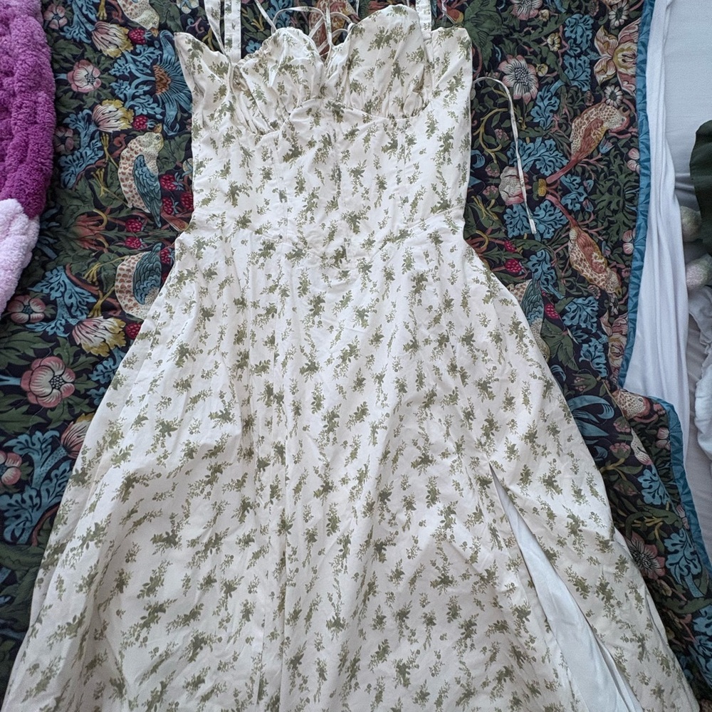 House of CB Floral Midi Dress in Cream and Green - Picture 5 of 9